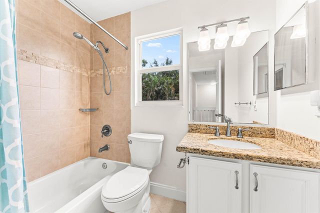 4729 Lakeside Circle, West Palm Beach, FL 33417