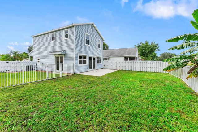 4729 Lakeside Circle, West Palm Beach, FL 33417