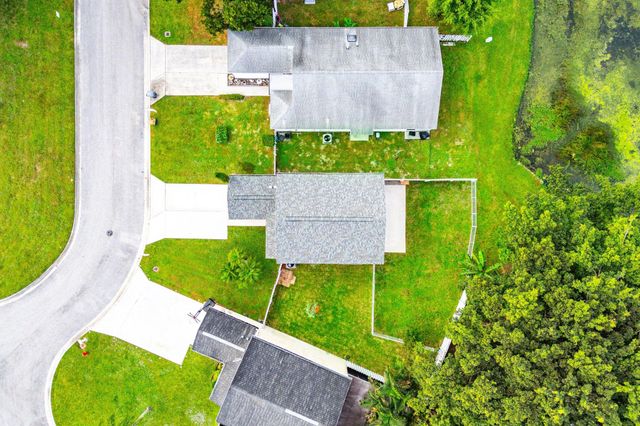 4729 Lakeside Circle, West Palm Beach, FL 33417