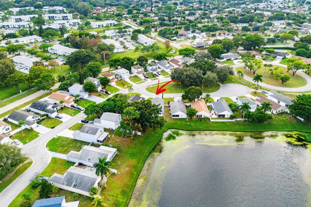 4729 Lakeside Circle, West Palm Beach, FL 33417