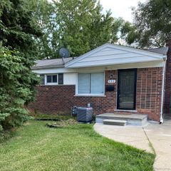 533 Martin Luther King Jr Boulevard N, Pontiac, MI 48342