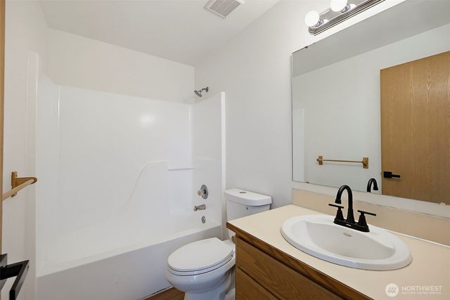 15012 2nd Avenue E, Tacoma, WA 98445