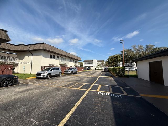 8601 SW 94th St 125W, Miami, FL 33156