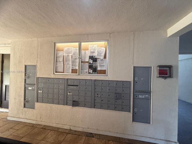 8601 SW 94th St 125W, Miami, FL 33156