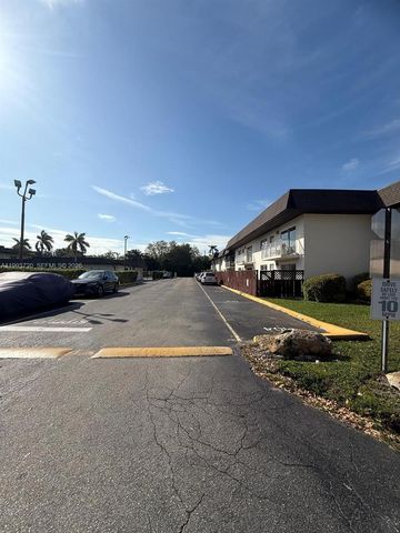 8601 SW 94th St 125W, Miami, FL 33156