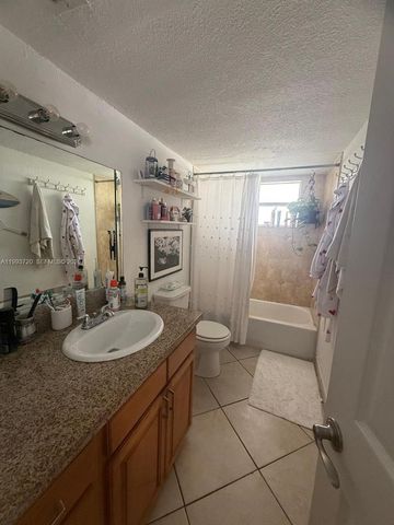 8601 SW 94th St 125W, Miami, FL 33156