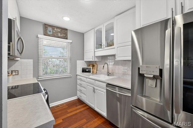 1217 Dorne Drive, Ballwin, MO 63021