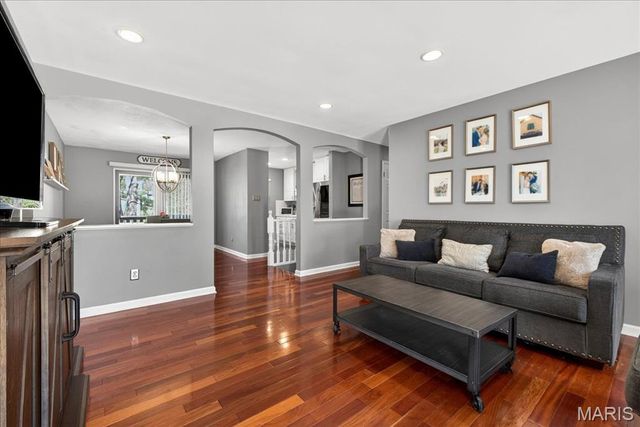 1217 Dorne Drive, Ballwin, MO 63021