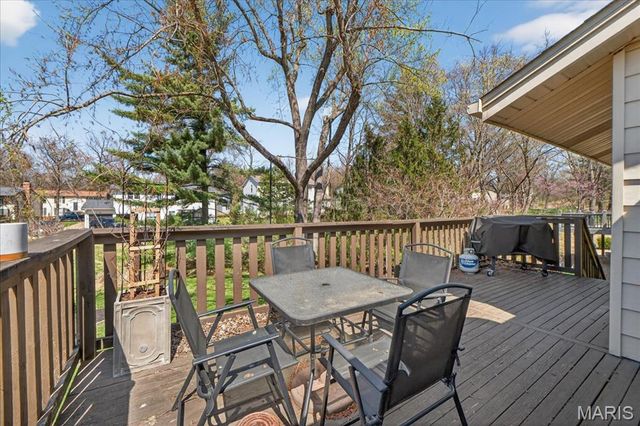 1217 Dorne Drive, Ballwin, MO 63021