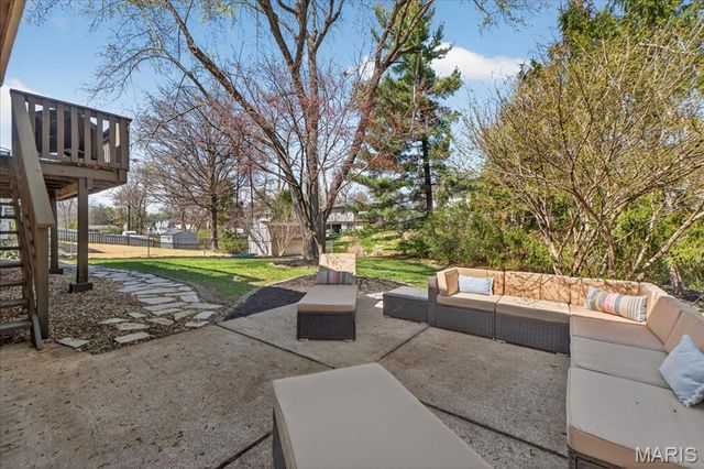 1217 Dorne Drive, Ballwin, MO 63021