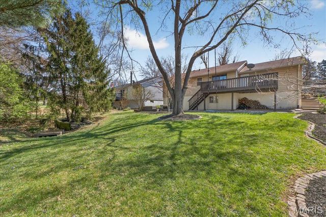 1217 Dorne Drive, Ballwin, MO 63021