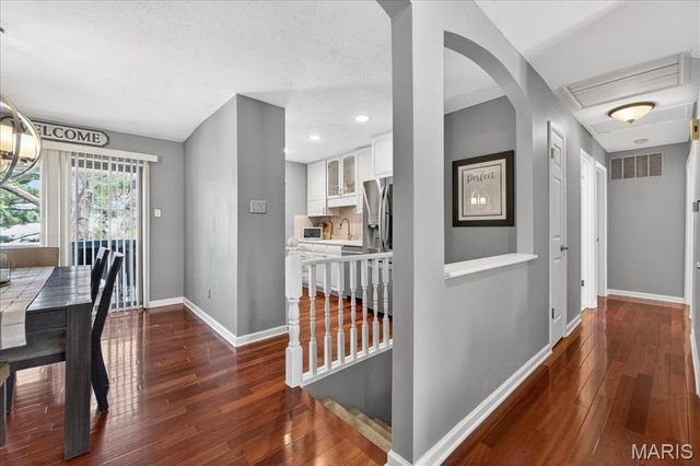 1217 Dorne Drive, Ballwin, MO 63021