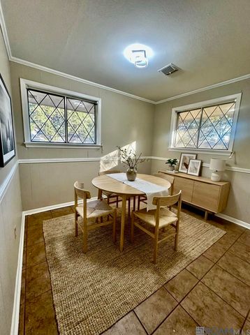 1331 S Redondo Dr, Baton Rouge, LA 70815