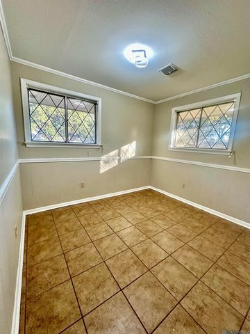 1331 S Redondo Dr, Baton Rouge, LA 70815