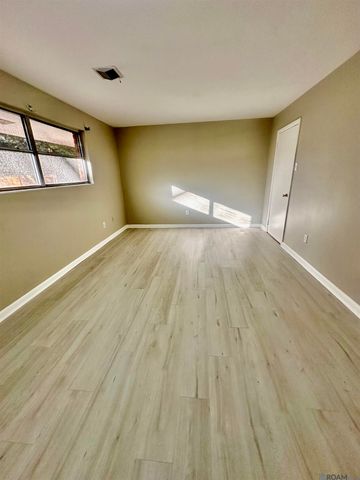 1331 S Redondo Dr, Baton Rouge, LA 70815