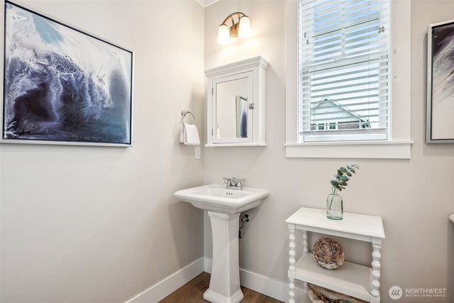 74 Flash Lane, Pacific Beach, WA 98571