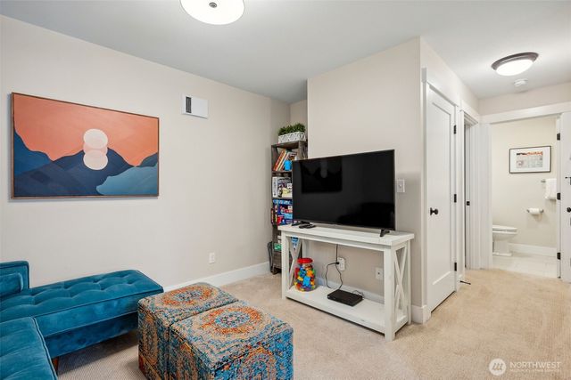 74 Flash Lane, Pacific Beach, WA 98571