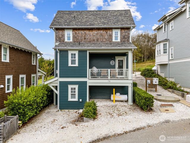 74 Flash Lane, Pacific Beach, WA 98571