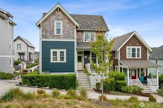 74 Flash Lane, Pacific Beach, WA 98571