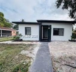 120 Seaman Ave, Opa-locka, FL 33054