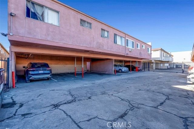 6652 Darby Avenue, Reseda (los Angeles), CA 91335