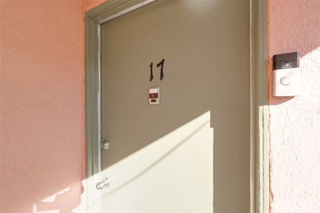 6652 Darby Avenue, Reseda (los Angeles), CA 91335