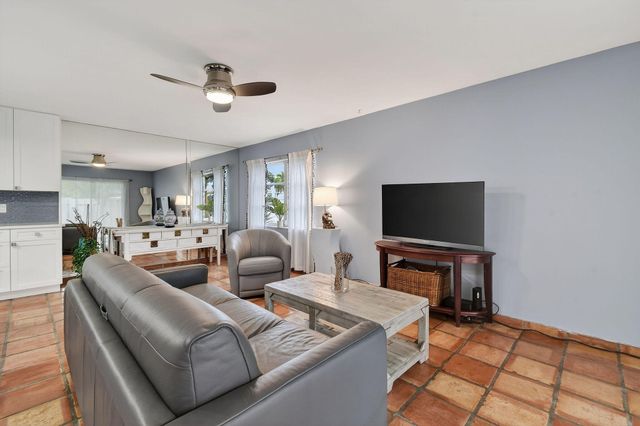 170 Seabreeze Circle, Jupiter, FL 33477