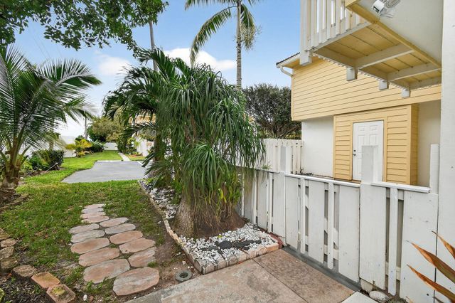 170 Seabreeze Circle, Jupiter, FL 33477