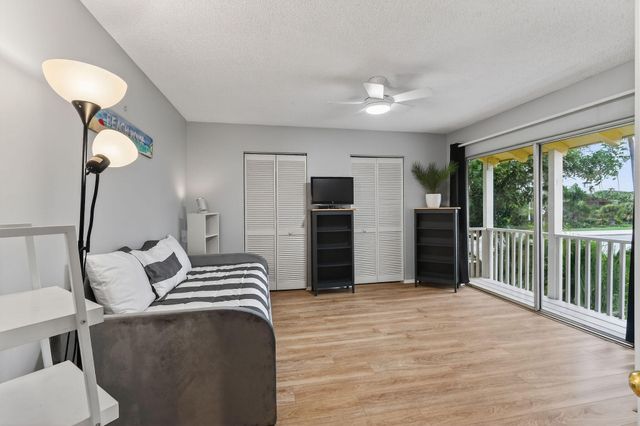 170 Seabreeze Circle, Jupiter, FL 33477