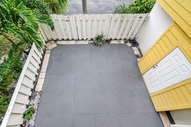 170 Seabreeze Circle, Jupiter, FL 33477