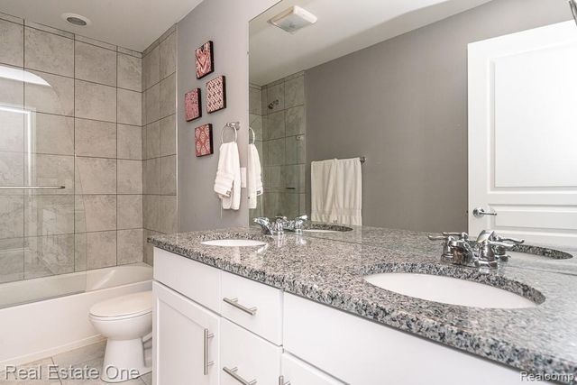 16147 Adelaide Drive, Macomb Township, MI 48044