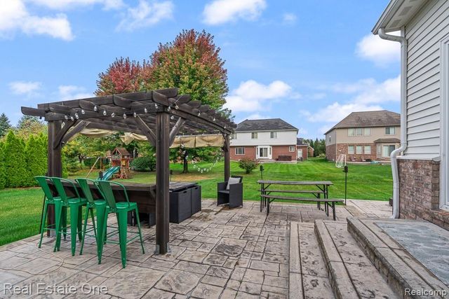 16147 Adelaide Drive, Macomb Township, MI 48044