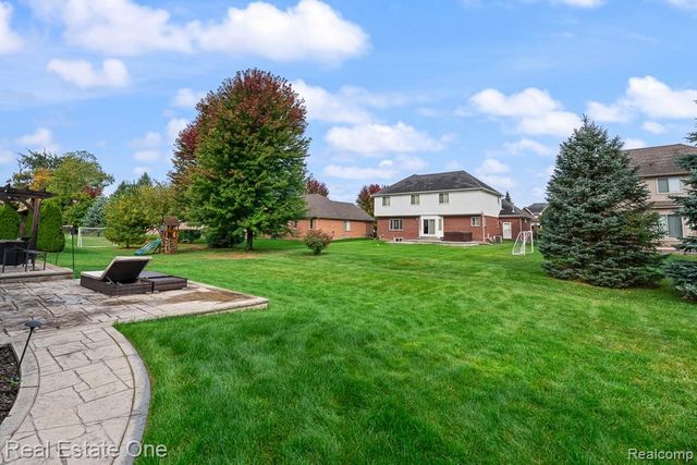 16147 Adelaide Drive, Macomb Township, MI 48044