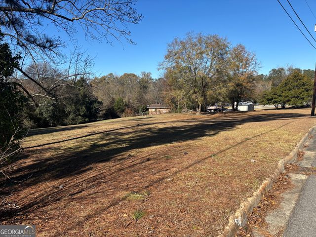 3816 Log Cabin Drive, Macon, GA 31204