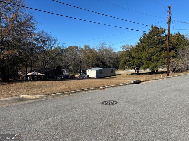 3816 Log Cabin Drive, Macon, GA 31204