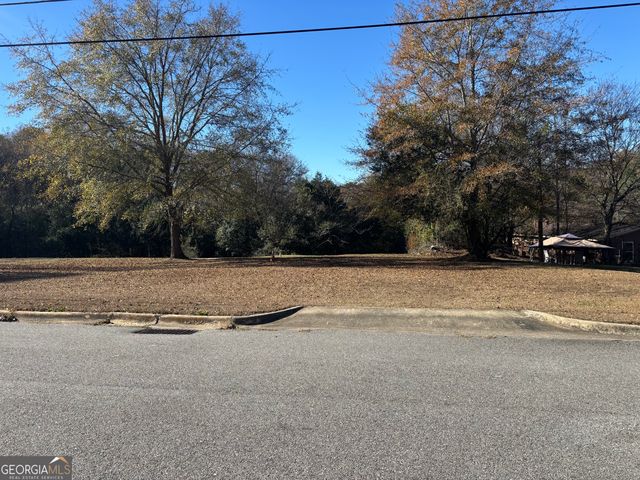 3816 Log Cabin Drive, Macon, GA 31204