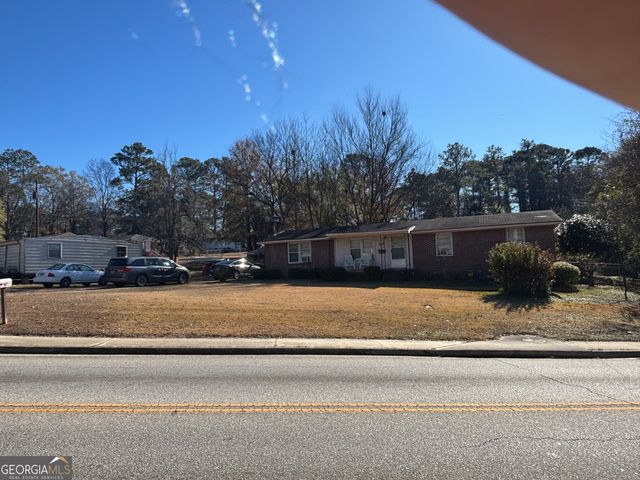 3816 Log Cabin Drive, Macon, GA 31204