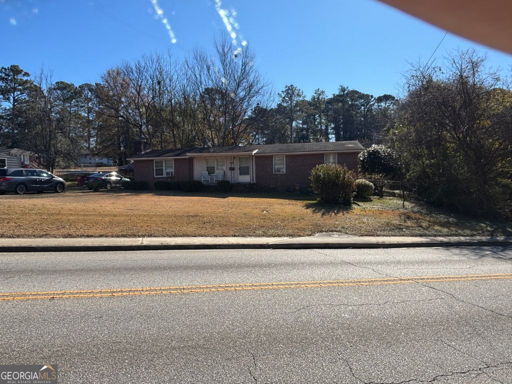 3816 Log Cabin Drive, Macon, GA 31204