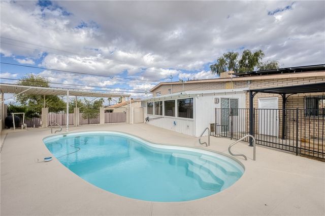 1745 Alta Vista Road, Bullhead City, AZ 86442