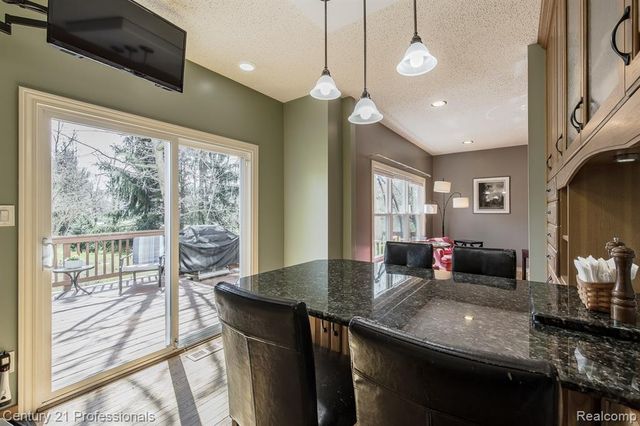 5492 E Alyssa Court, White Lake, MI 48383
