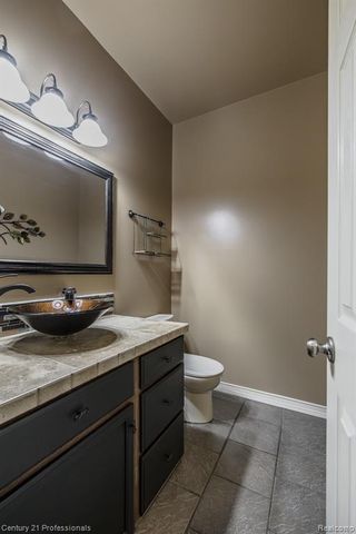 5492 E Alyssa Court, White Lake, MI 48383
