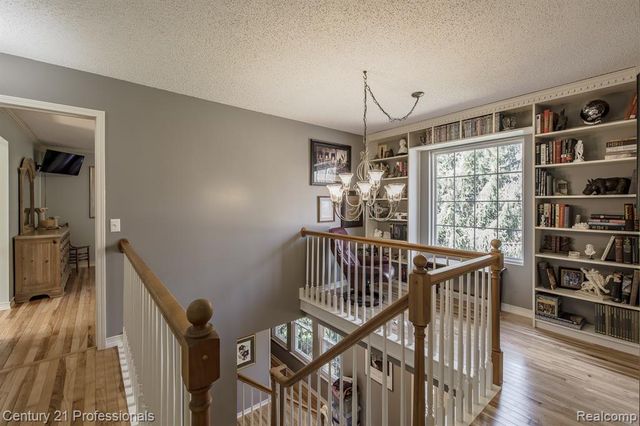 5492 E Alyssa Court, White Lake, MI 48383