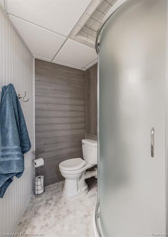 5492 E Alyssa Court, White Lake, MI 48383