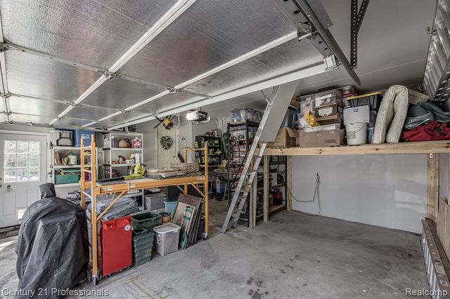 5492 E Alyssa Court, White Lake, MI 48383