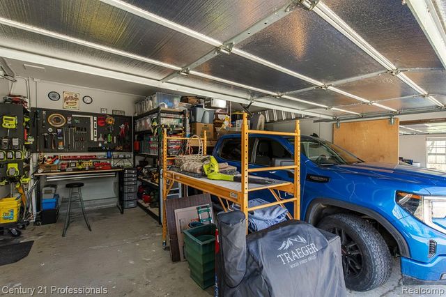 5492 E Alyssa Court, White Lake, MI 48383