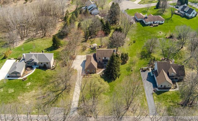 5492 E Alyssa Court, White Lake, MI 48383