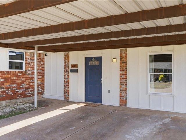 1501 Lawton Avenue, Moore, OK 73160