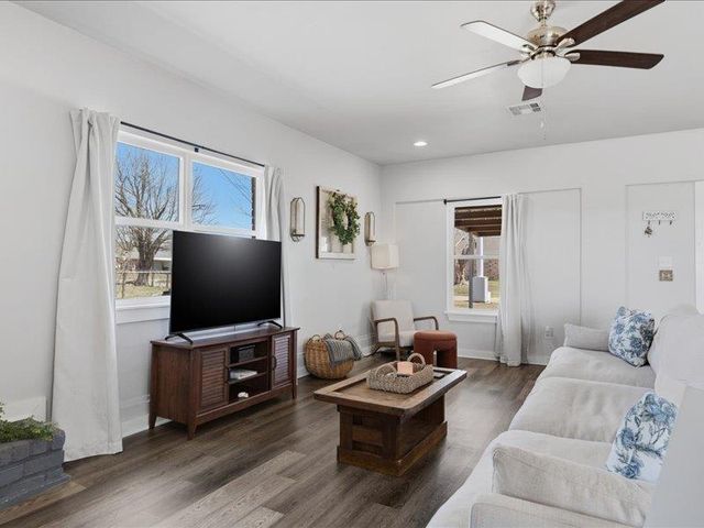 1501 Lawton Avenue, Moore, OK 73160