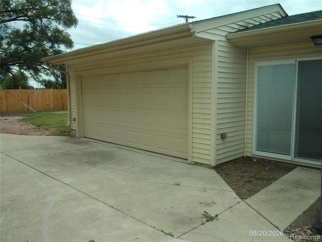 26445 Colgate Street, Inkster, MI 48141