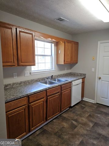 12205 Cypress Way, Fayetteville, GA 30215